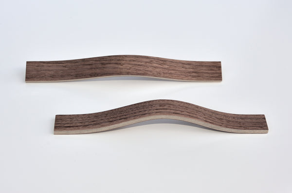 Natural Walnut finished handles. 2 sizes: 195 and 230mm